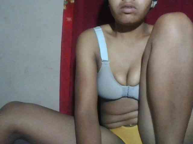 Keziah34 Live Webcam on BongaCams