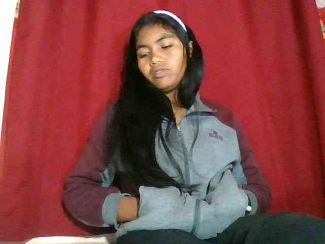 Keziah34 webcam