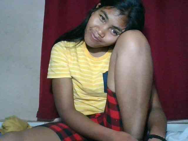 Keziah34 webcam