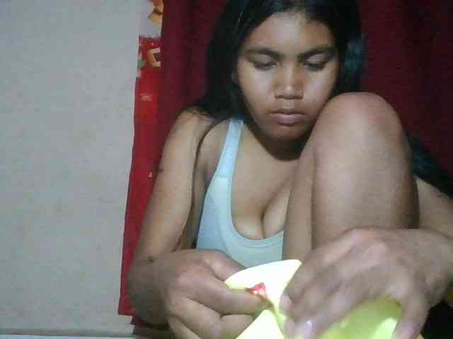 Keziah34 webcam