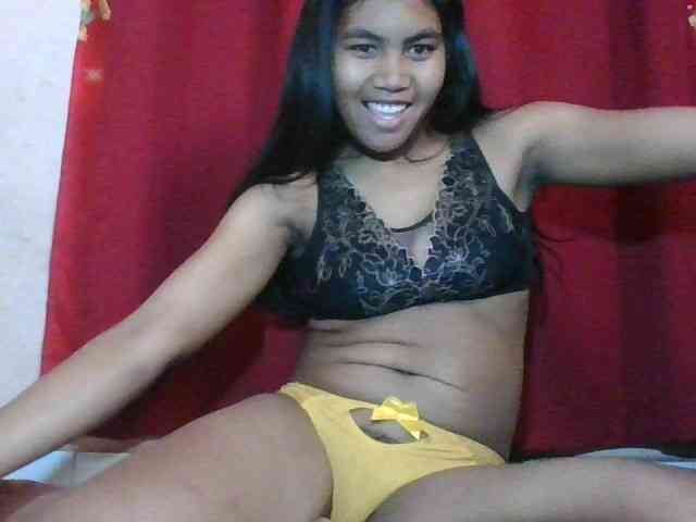 Keziah34 webcam