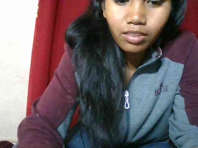 Keziah34 webcam