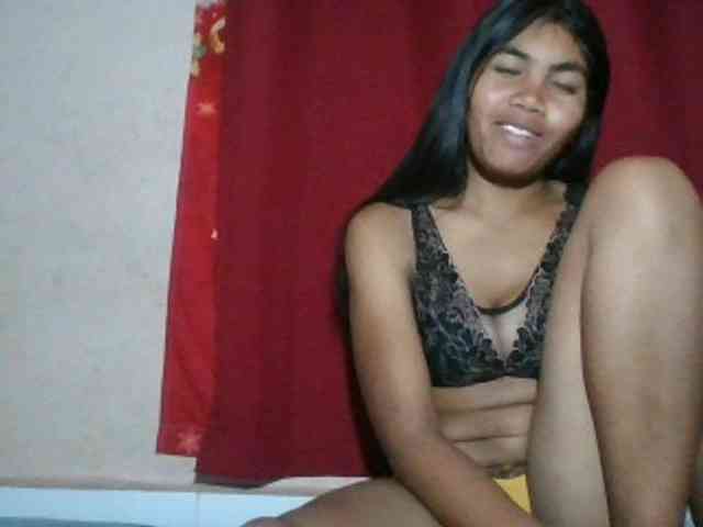 Keziah34 webcam