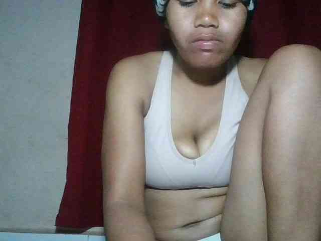 Keziah34 webcam