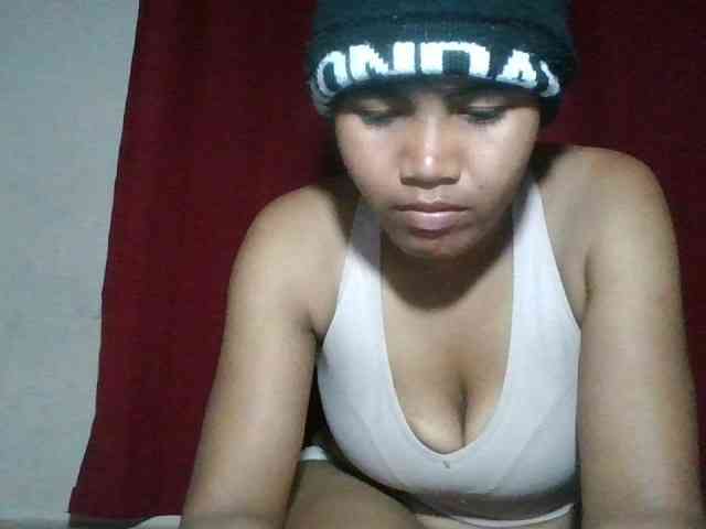 Keziah34 webcam
