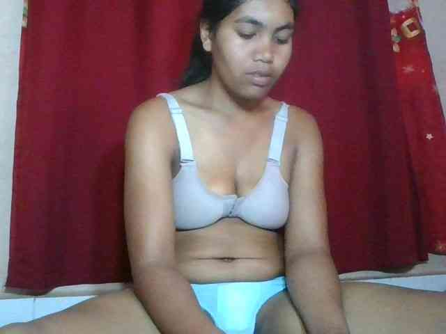 Keziah34 webcam