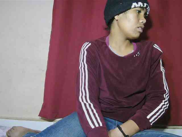 Keziah34 webcam