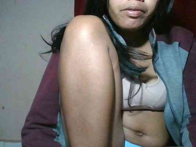 Keziah34 webcam