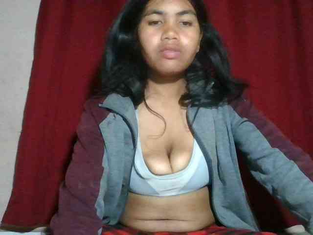 Keziah34 webcam
