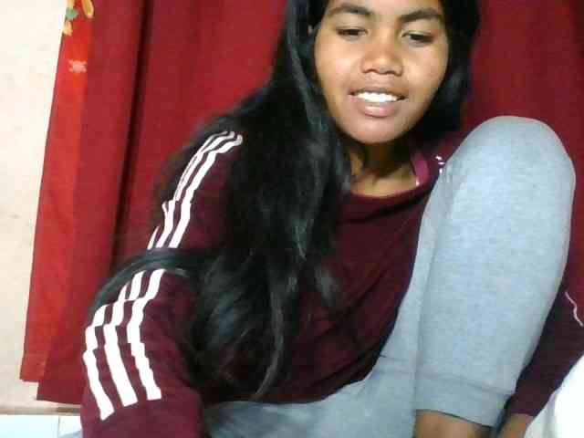Keziah34 webcam