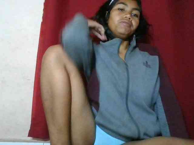 Keziah34 webcam