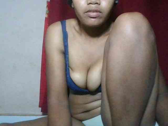 Keziah34 webcam