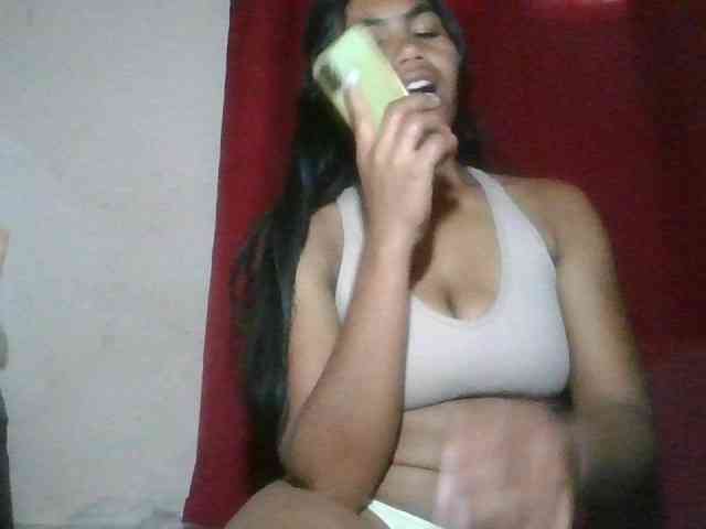 Keziah34 webcam