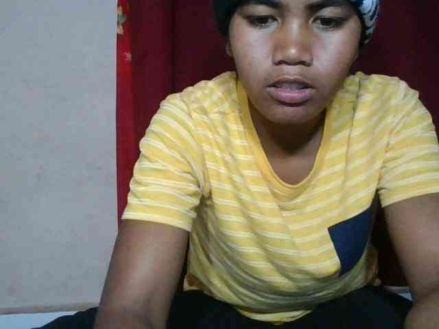 Keziah34 webcam