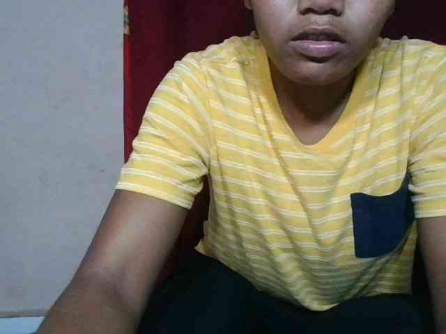 Keziah34 webcam