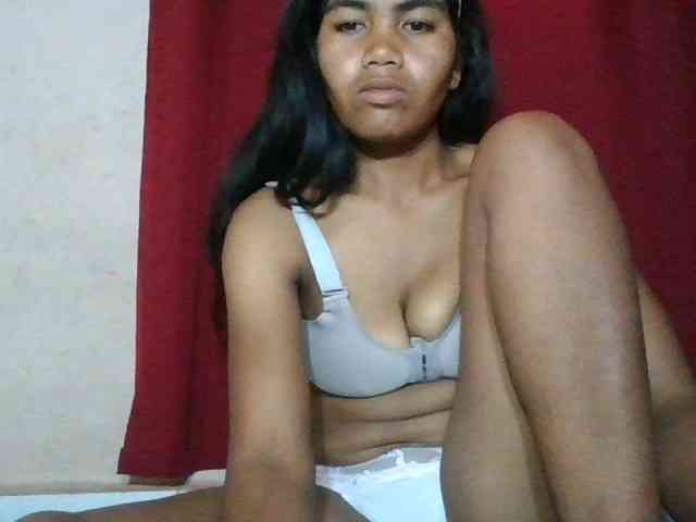 Keziah34 webcam