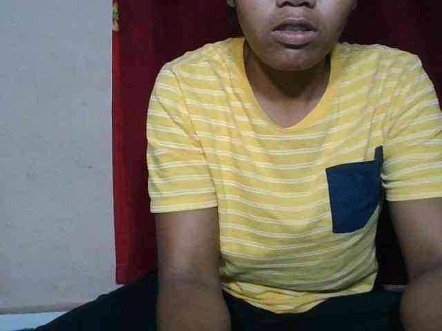 Keziah34 webcam