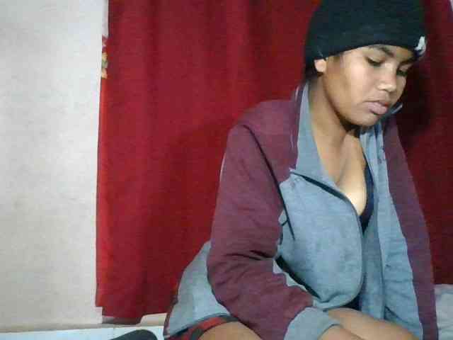 Keziah34 webcam