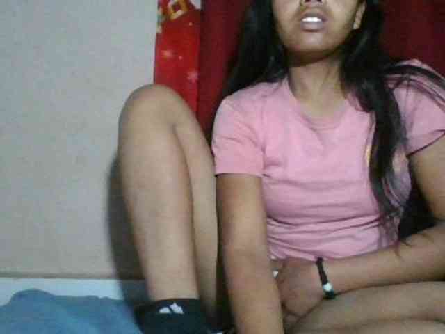 Keziah34 webcam