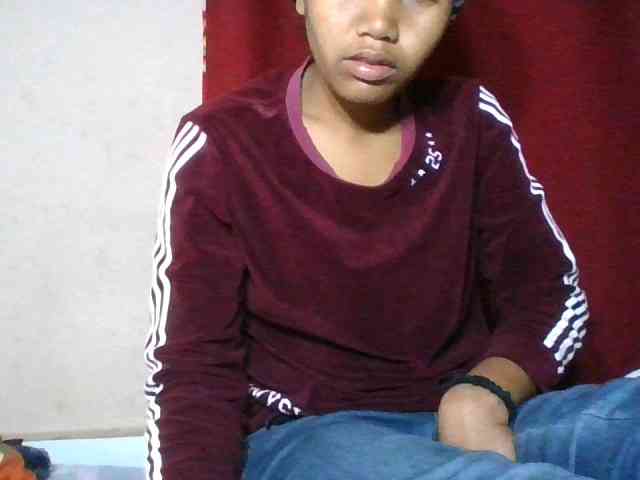 Keziah34 webcam