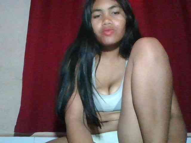 Keziah34 webcam