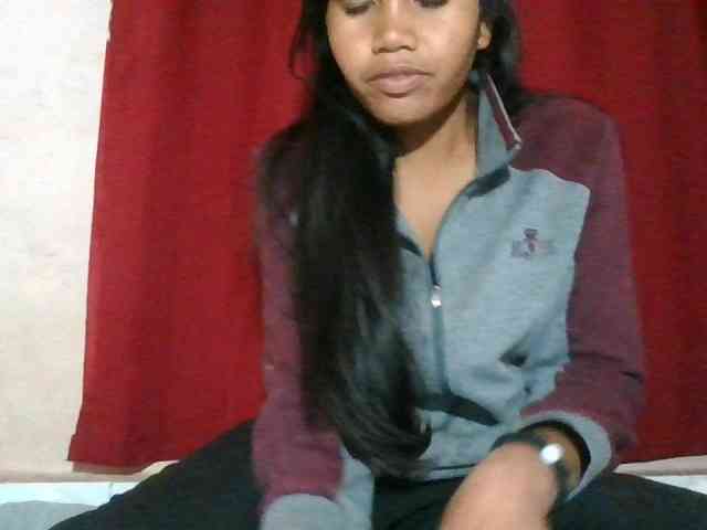 Keziah34 webcam