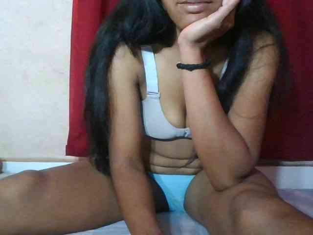 Keziah34 webcam