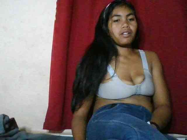 Keziah34 webcam