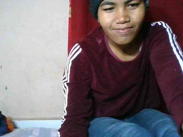 Keziah34 webcam
