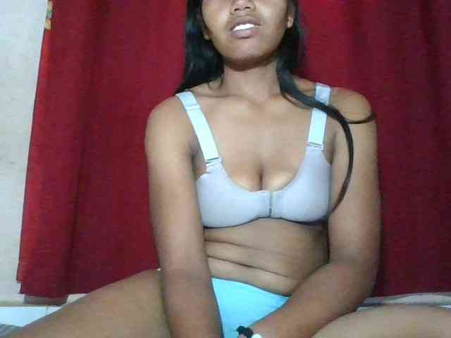 Keziah34 webcam