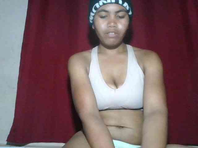 Keziah34 webcam