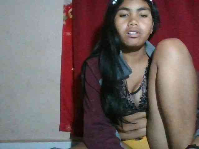 Keziah34 webcam