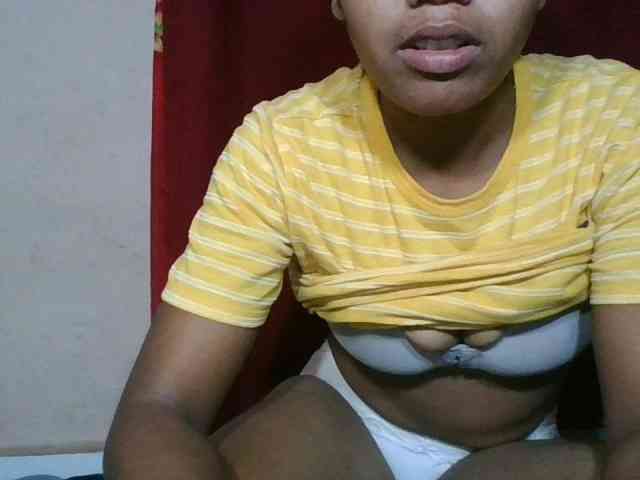 Keziah34 webcam