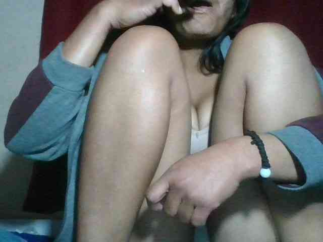 Keziah34 webcam
