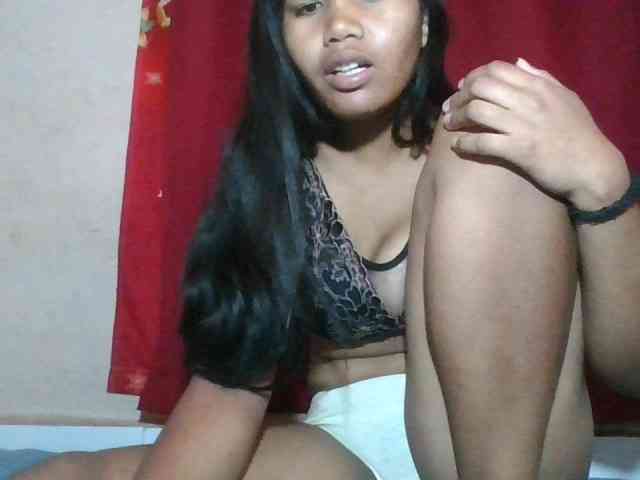 Keziah34 webcam