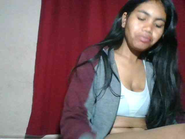 Keziah34 webcam