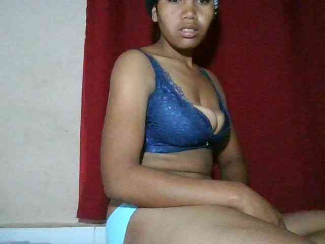 Keziah34 webcam