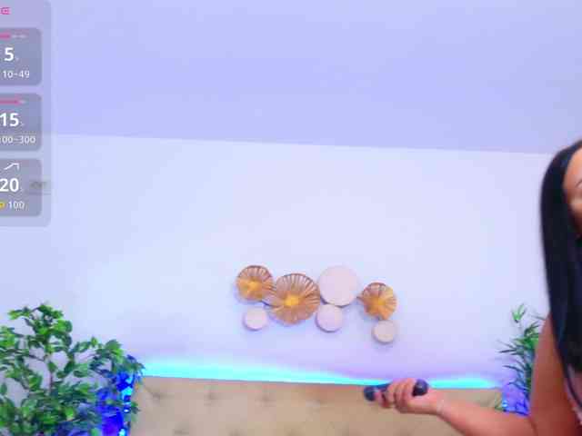 TemptingLuna webcam