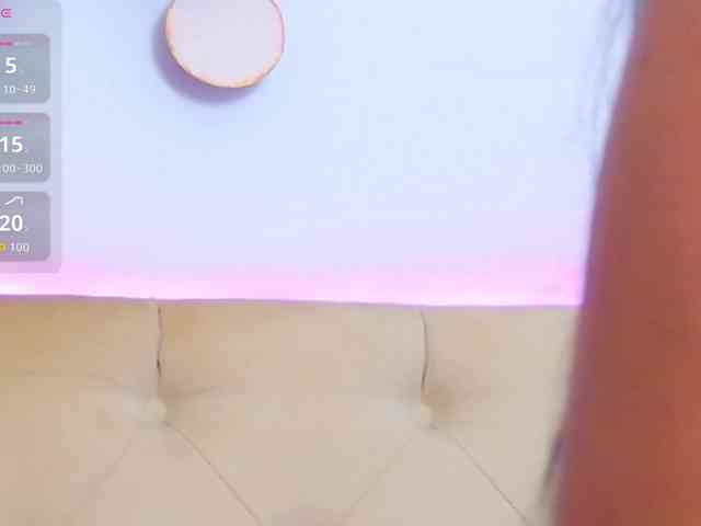 TemptingLuna webcam