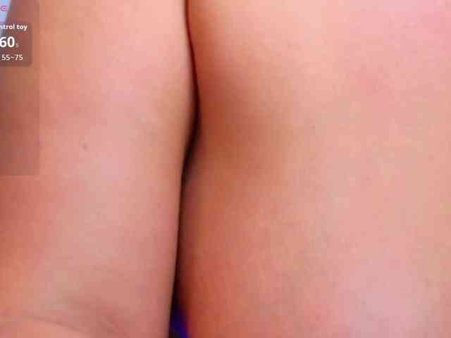 TemptingLuna webcam
