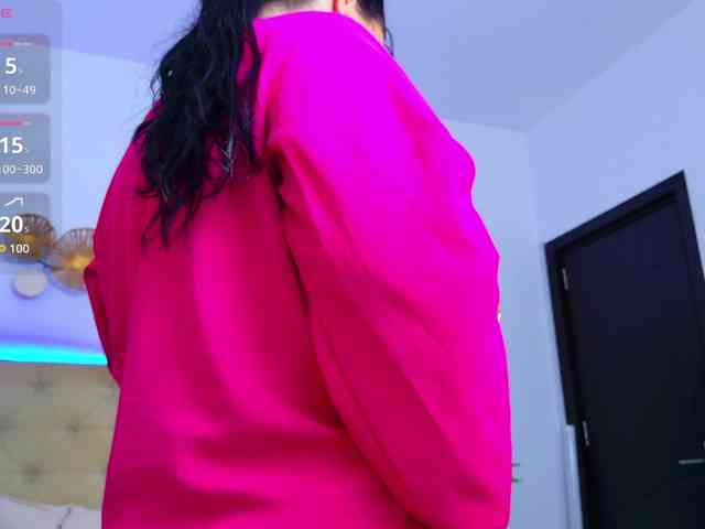TemptingLuna webcam