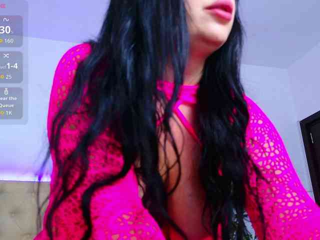 TemptingLuna webcam