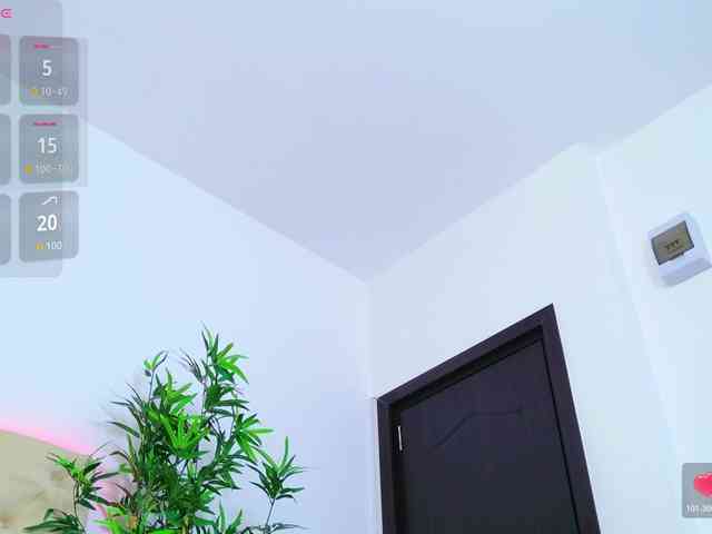 TemptingLuna webcam