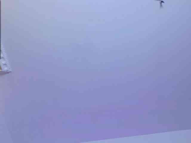 TemptingLuna webcam