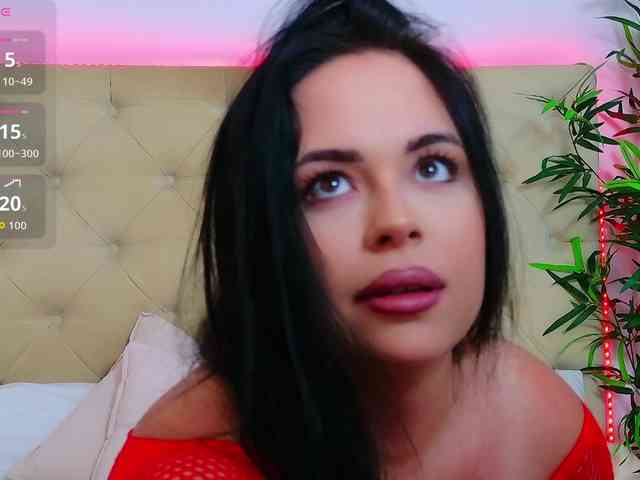 TemptingLuna webcam