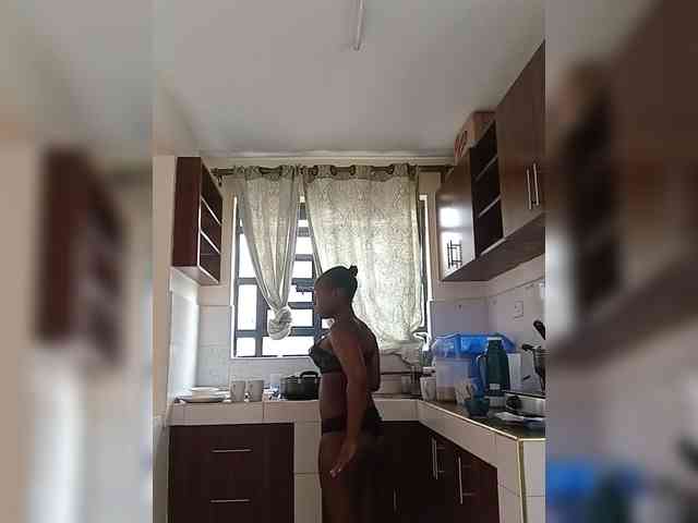 Sweetie1234 webcam