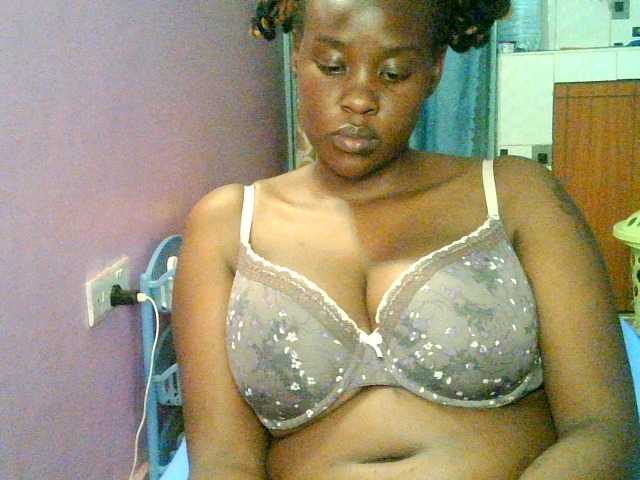 Sallyanne8 live cam on BongaCams