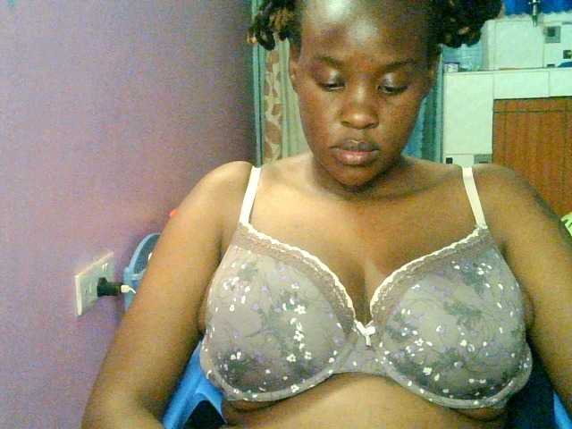 Sallyanne8 live cam on BongaCams