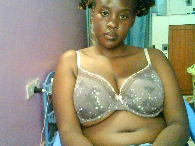 Sallyanne8 live cam on BongaCams