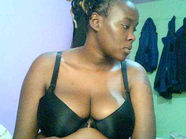 Sallyanne8 webcam